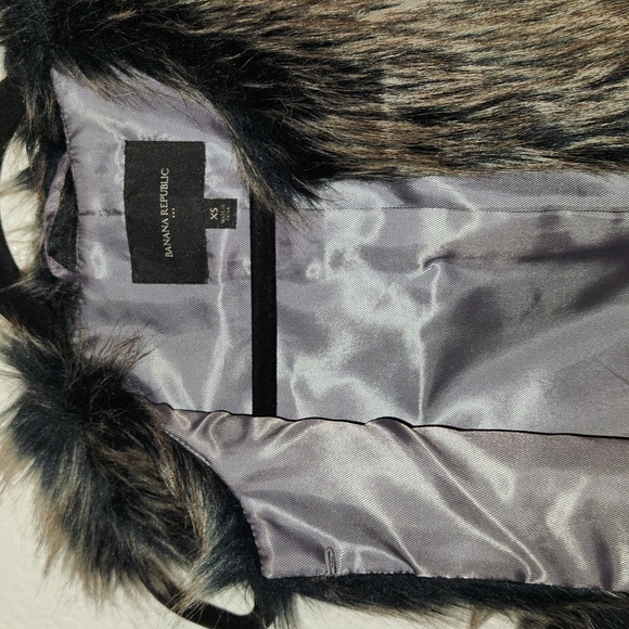 Banana Republic Faux Fur Vest - Picture 3 of 5